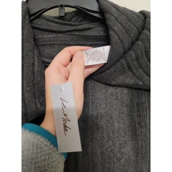 ~ NWT - womens grey lemoda pullover/shawl - Picture 3 of 4